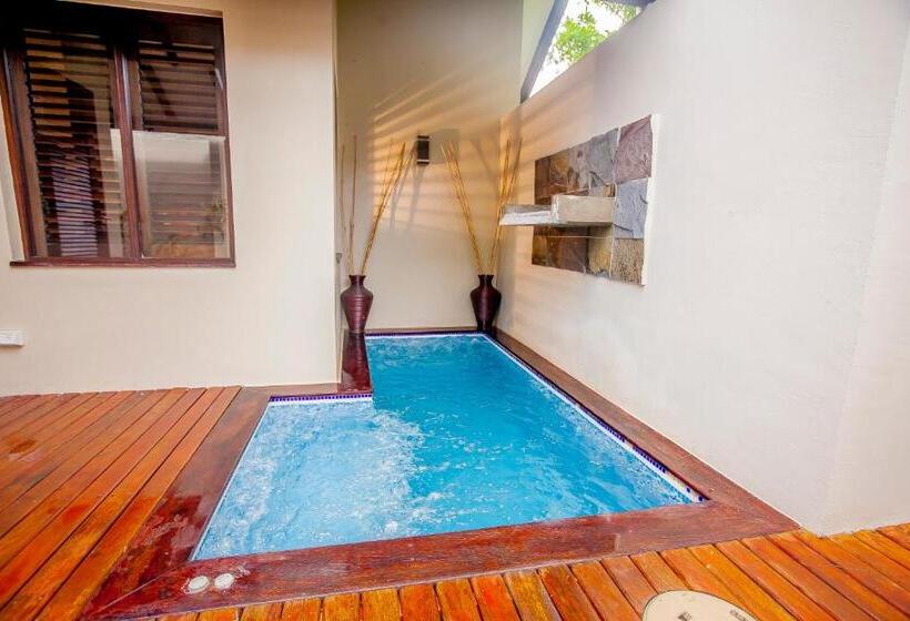 Warwick Le Lagon Resort & Spa, Vanuatu