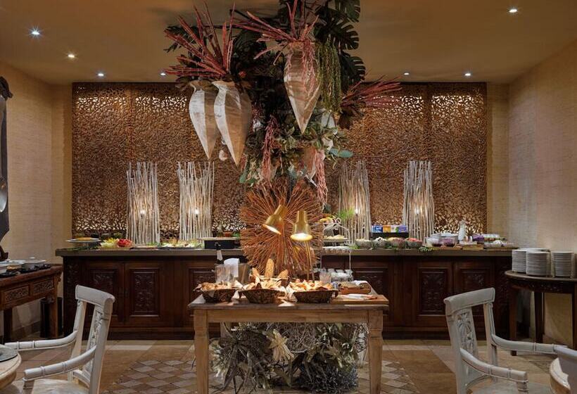 Royal Garden Villas, Luxury