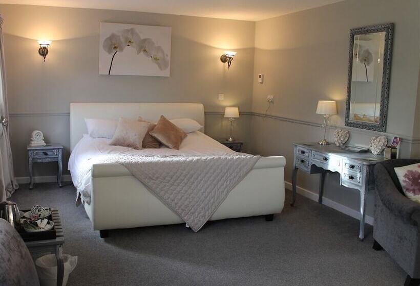 The Swan Motel, Gillingham