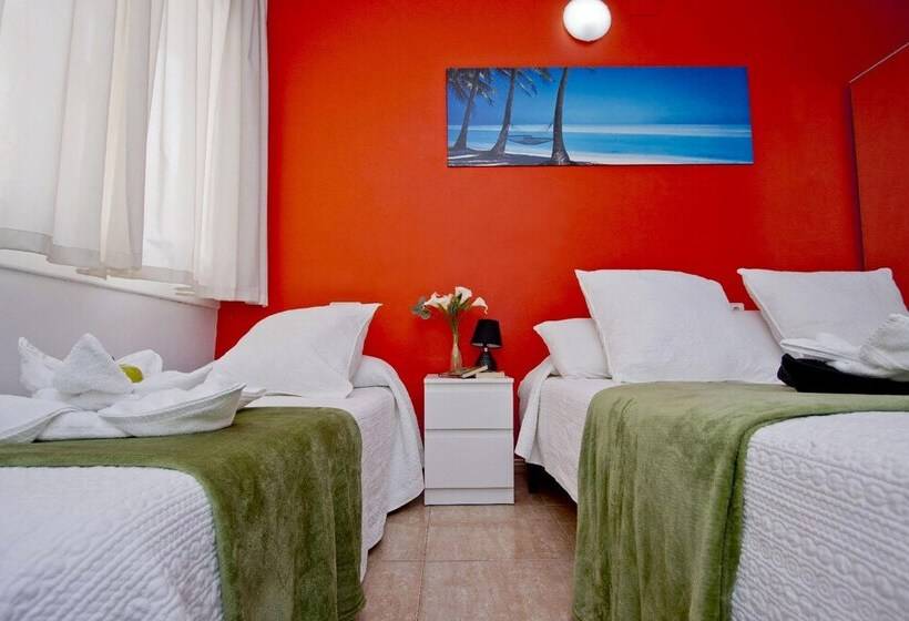 ユースホステル Barcelona City North Hostal