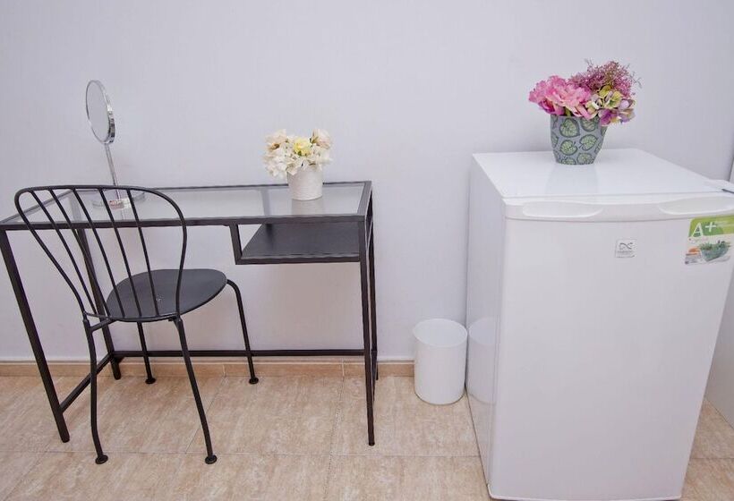 ユースホステル Barcelona City North Hostal