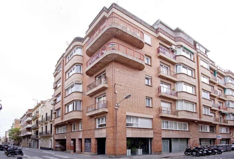 ユースホステル Barcelona City North Hostal