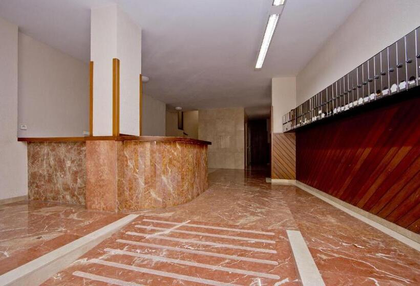 ユースホステル Barcelona City North Hostal