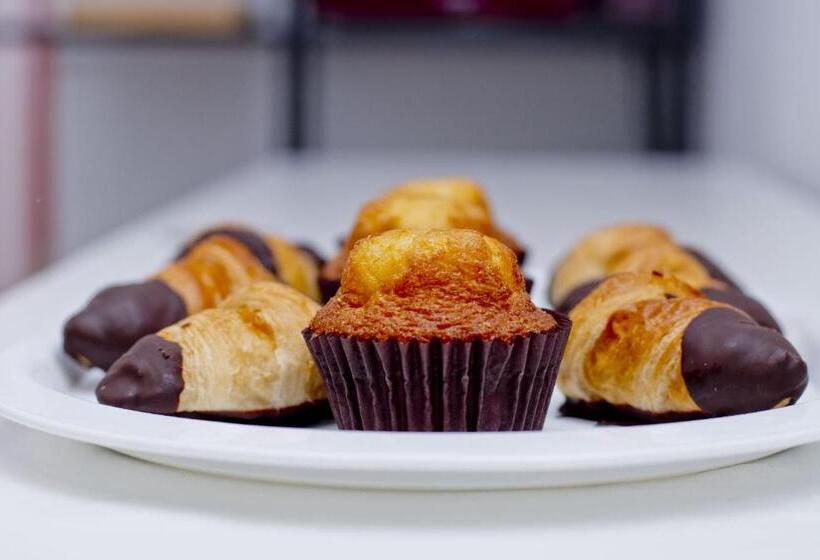 ユースホステル Barcelona City North Hostal