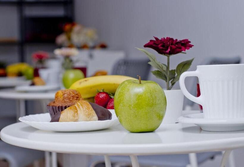 ユースホステル Barcelona City North Hostal