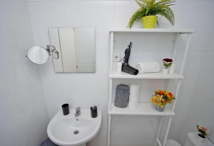 ユースホステル Barcelona City North Hostal