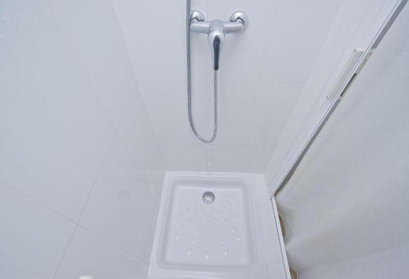 ユースホステル Barcelona City North Hostal