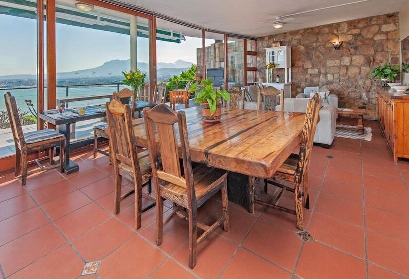 مبيت وإفطار 18 On Kloof Guest House