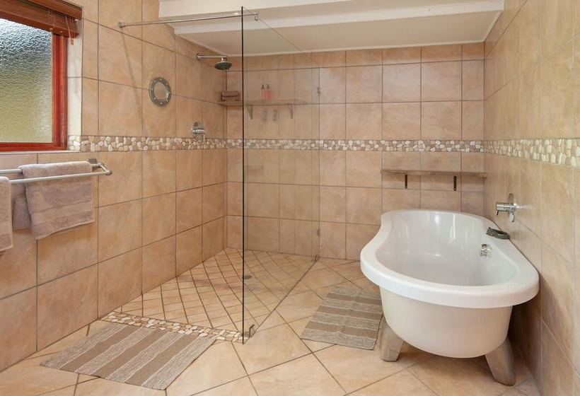 مبيت وإفطار 18 On Kloof Guest House