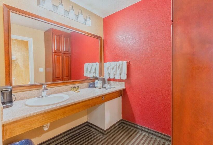 בית מלון כפרי Best Western Plus Yosemite Way Station