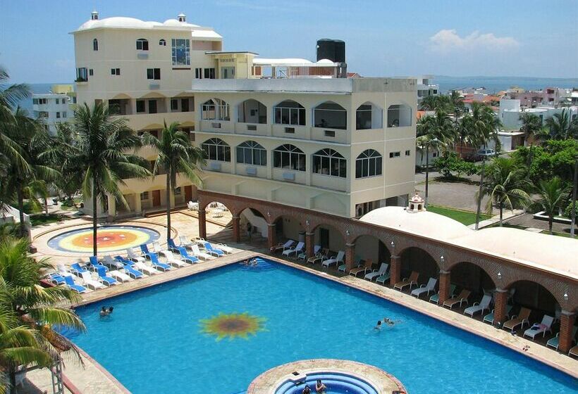 Costa Sol Hotel & Villas