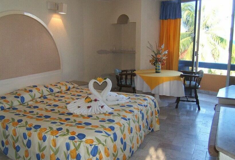 Costa Sol Hotel & Villas