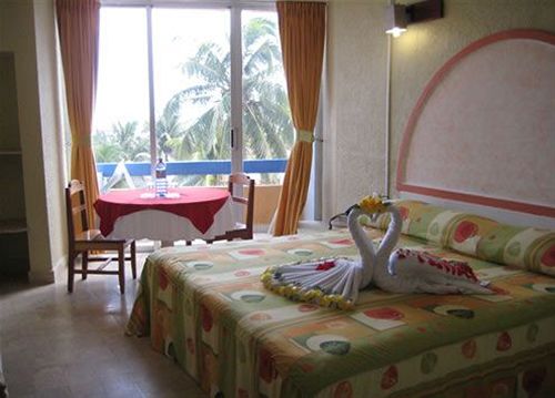 Costa Sol Hotel & Villas