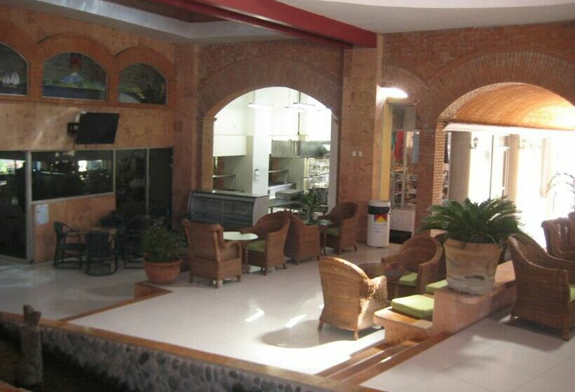 Costa Sol Hotel & Villas