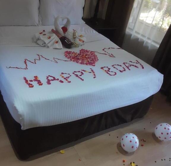 Ecotel Premier Lodge & Conference Centre