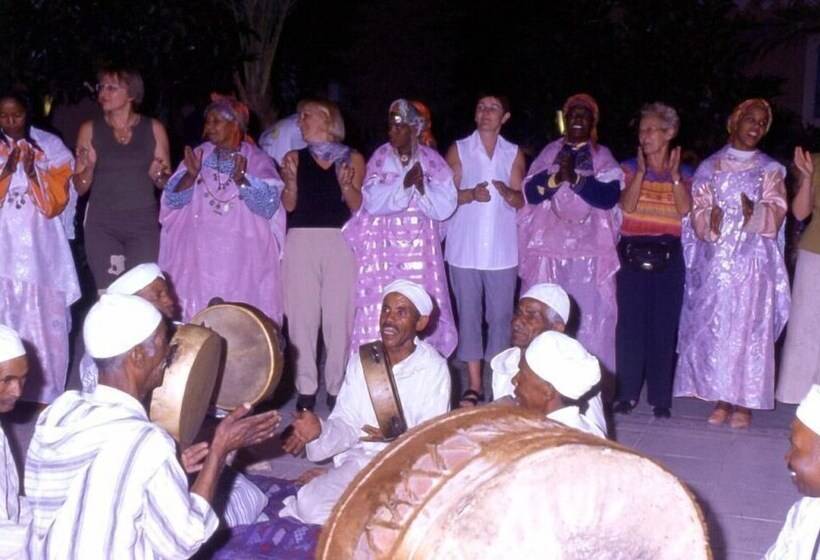 مسافرخانه Palmeraie