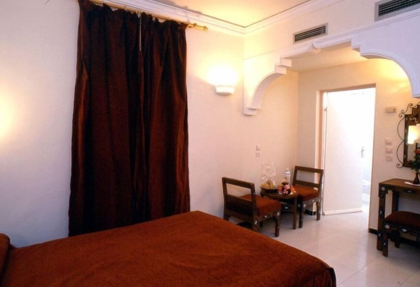 مسافرخانه Palmeraie