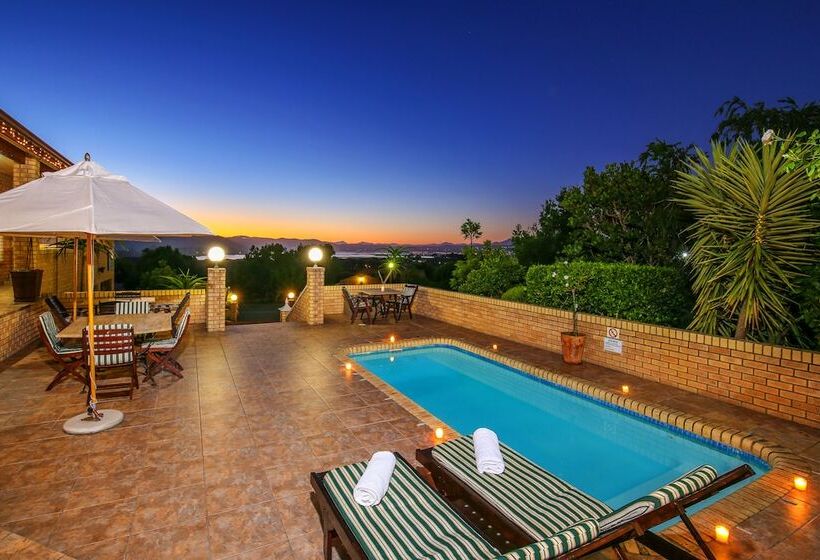 Отель Amber Guest Lodge