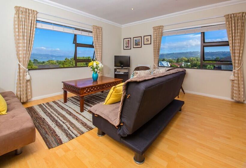 酒店 Amber Guest Lodge