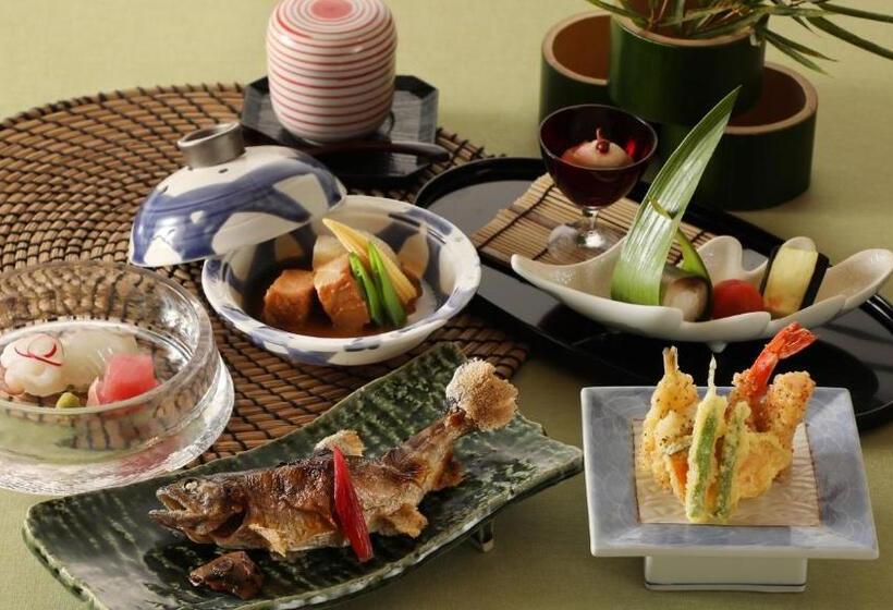 בית מלון כפרי Ana Crowne Plaza Okayama, An Ihg