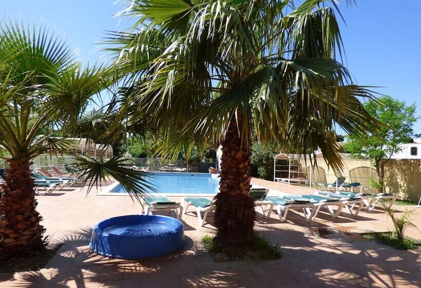 هتل Appart  Court Inn Suites