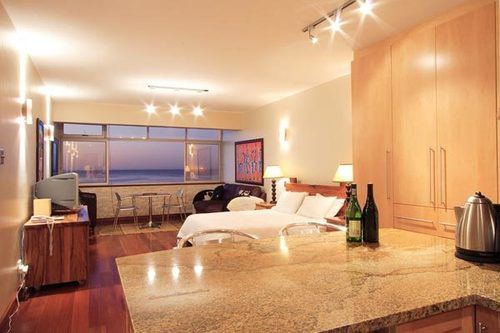 Hotel Bantry Beach Luxury Suites