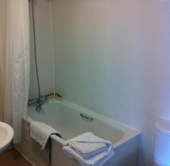 בית מלון כפרי Britannia  Bournemouth