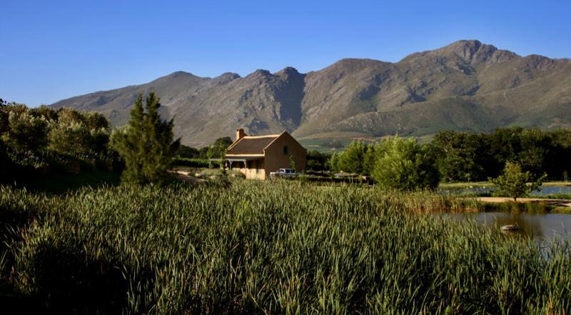 هتل Burgundy Bourgogne Historic Manor House & Cottages