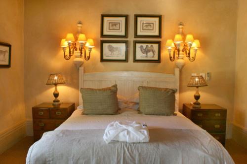 هتل Burgundy Bourgogne Historic Manor House & Cottages