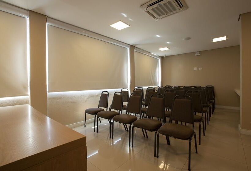 ホテル Centro Europeu