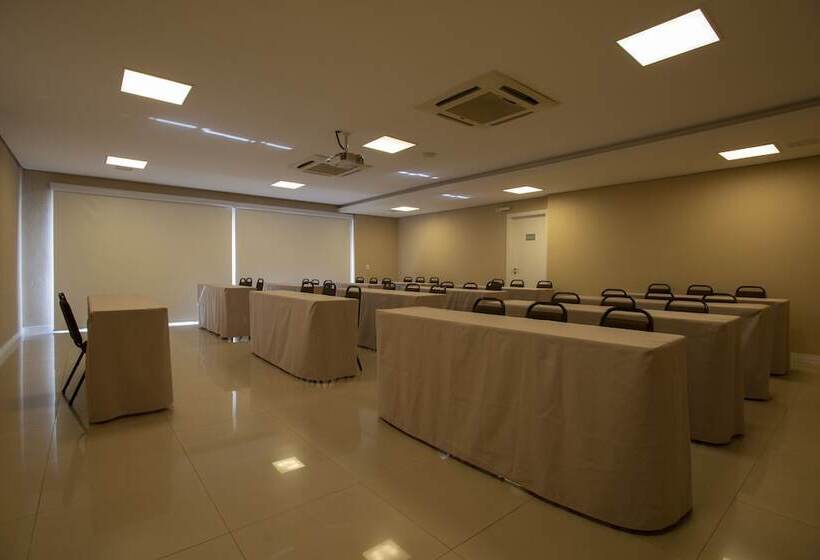 ホテル Centro Europeu