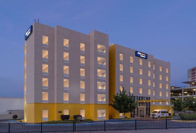 هتل City Express by Marriott Chihuahua