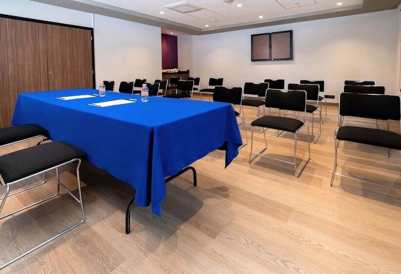 هتل City Express by Marriott Chihuahua