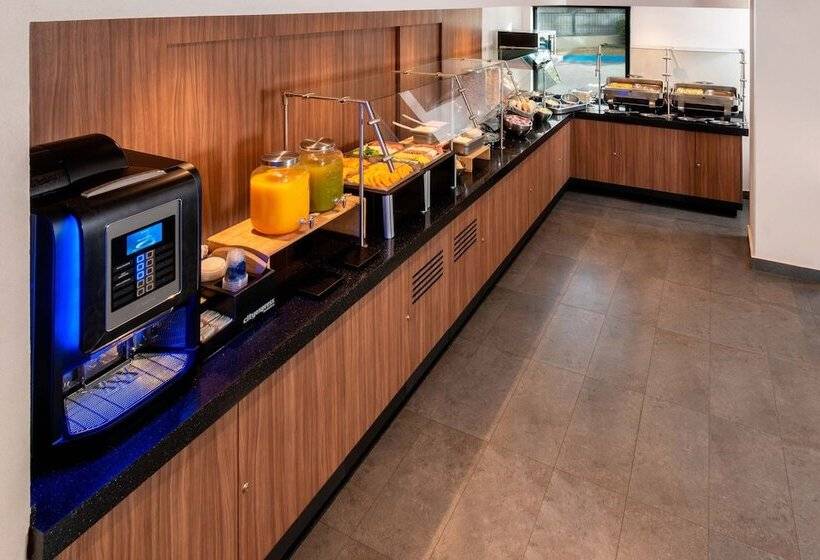 هتل City Express by Marriott Chihuahua