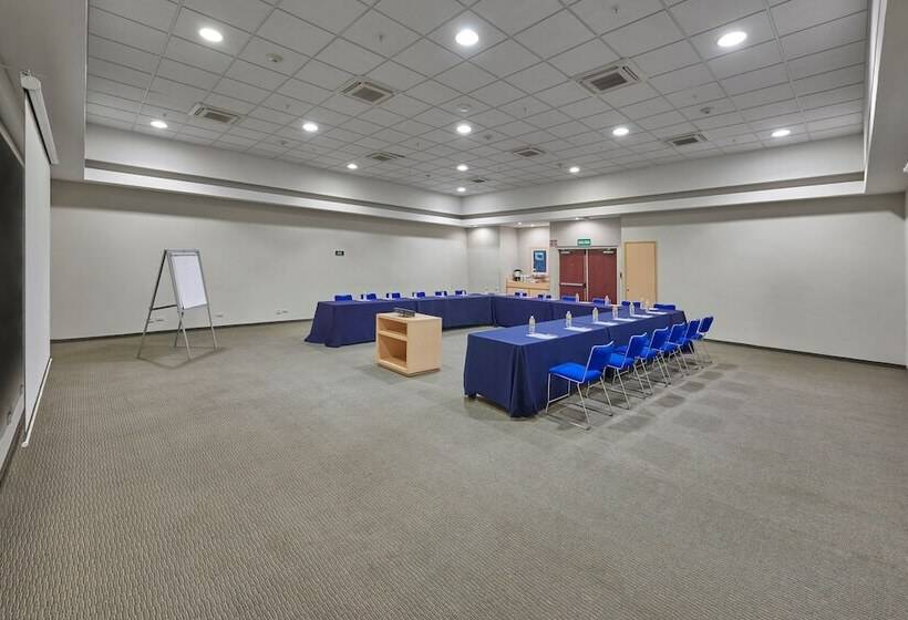 هتل City Express By Marriott Reynosa