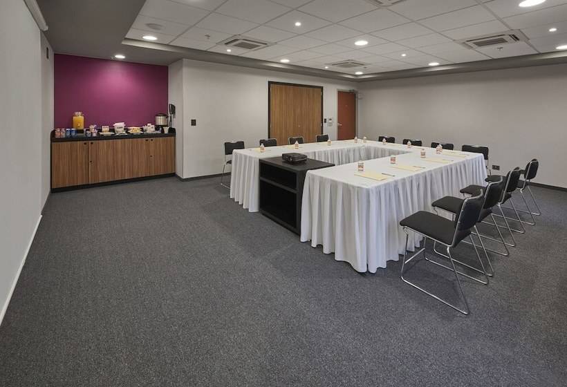 Отель City Express By Marriott Tampico