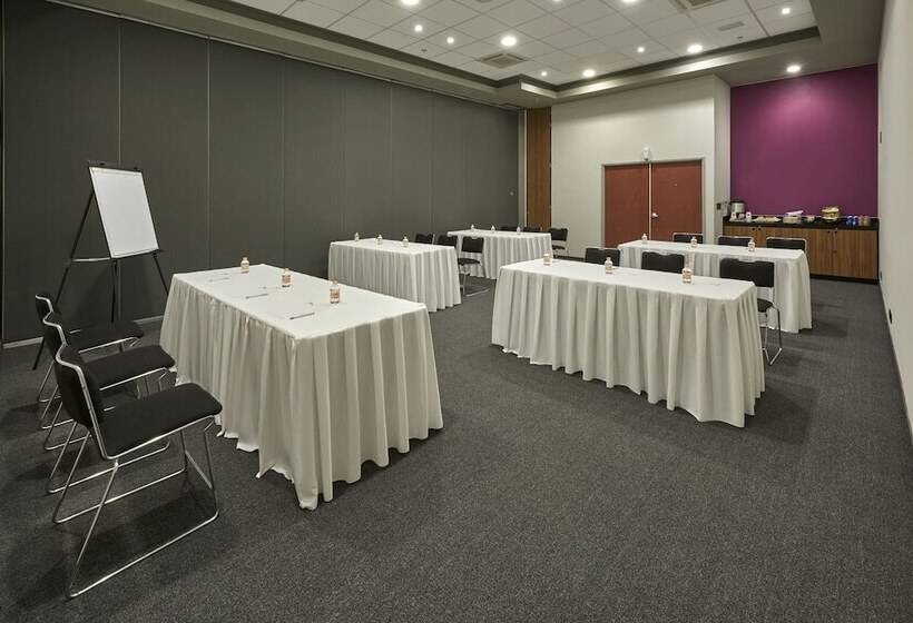 Отель City Express By Marriott Tampico