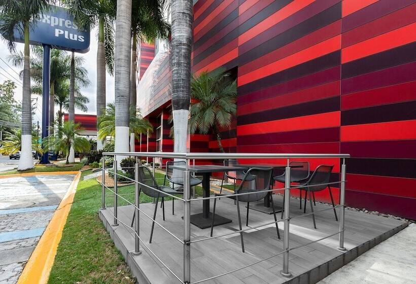 Отель City Express Plus By Marriott Guadalajara Expo