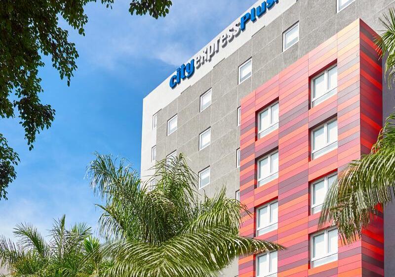 Отель City Express Plus By Marriott Guadalajara Expo