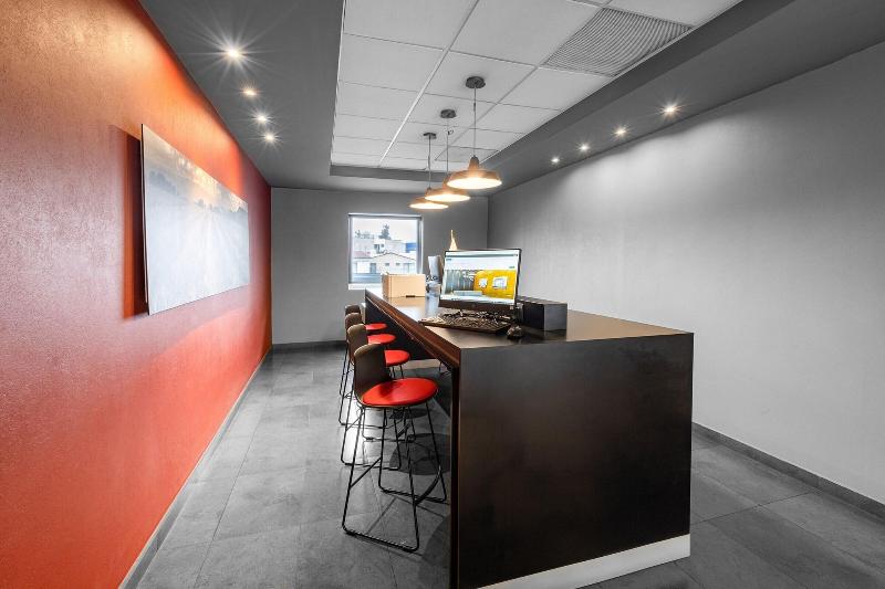 Отель City Express Plus By Marriott Guadalajara Expo