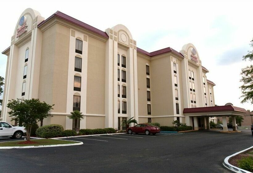 בית מלון כפרי Comfort Suites University