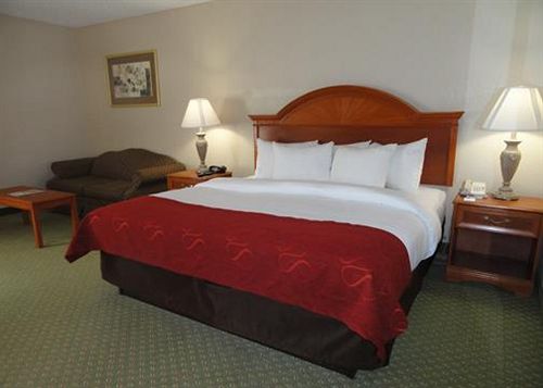 هتل Comfort Suites University