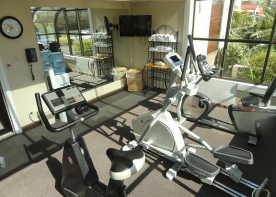 هتل Comfort Suites University