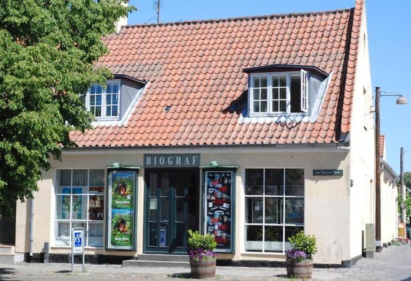 فندق Copenhagen Airport