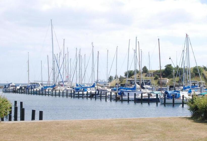 هتل Copenhagen Airport