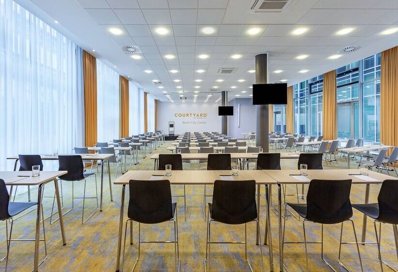 هتل Courtyard By Marriott Berlin City Center