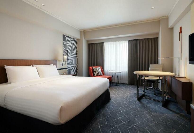 Отель Courtyard By Marriott Shin Osaka Station