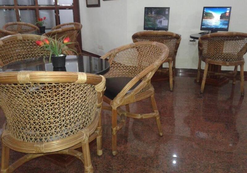 酒店 Crillon Palace