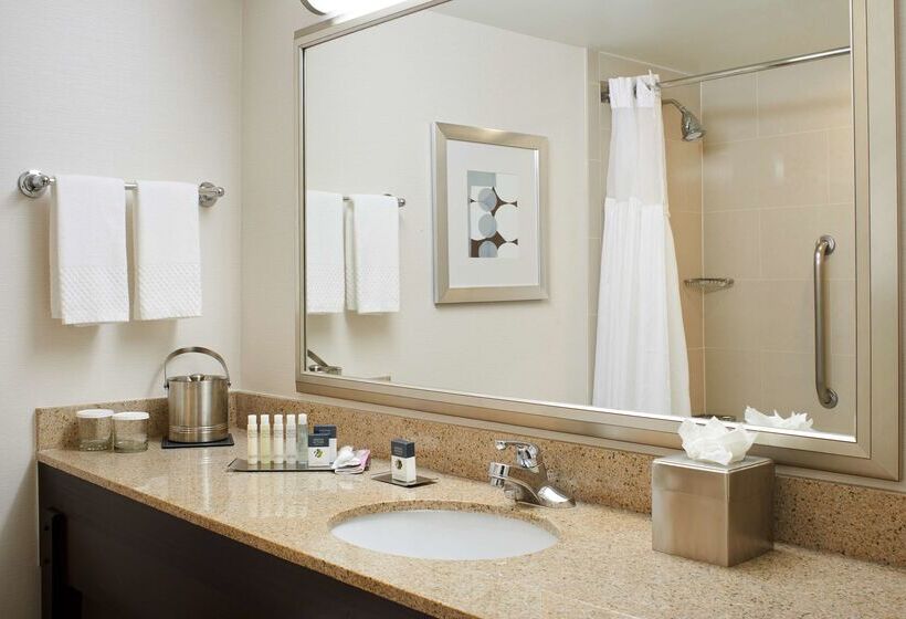 בית מלון כפרי Doubletree By Hilton Detroit  Dearborn