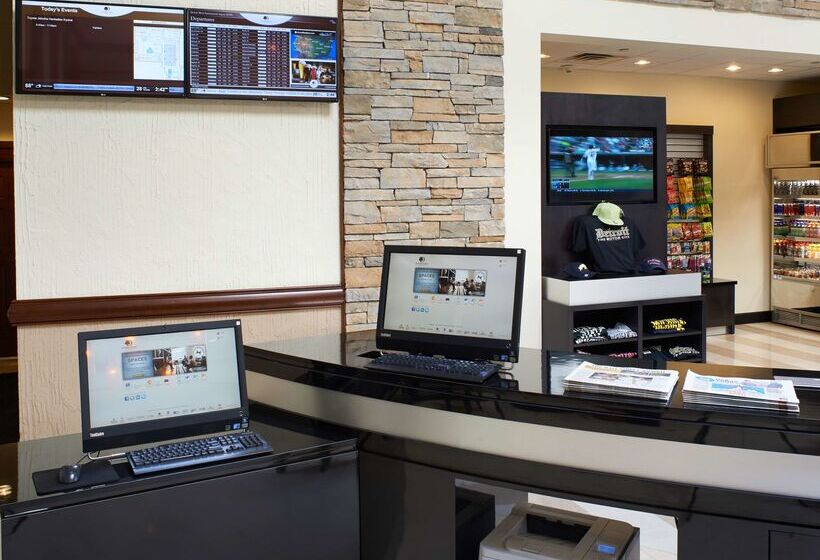 בית מלון כפרי Doubletree By Hilton Detroit  Dearborn